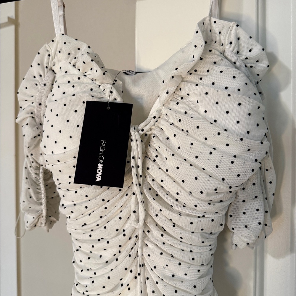 NWT Fashion Nova Polka Dot Ruched Bodysuit - Size S